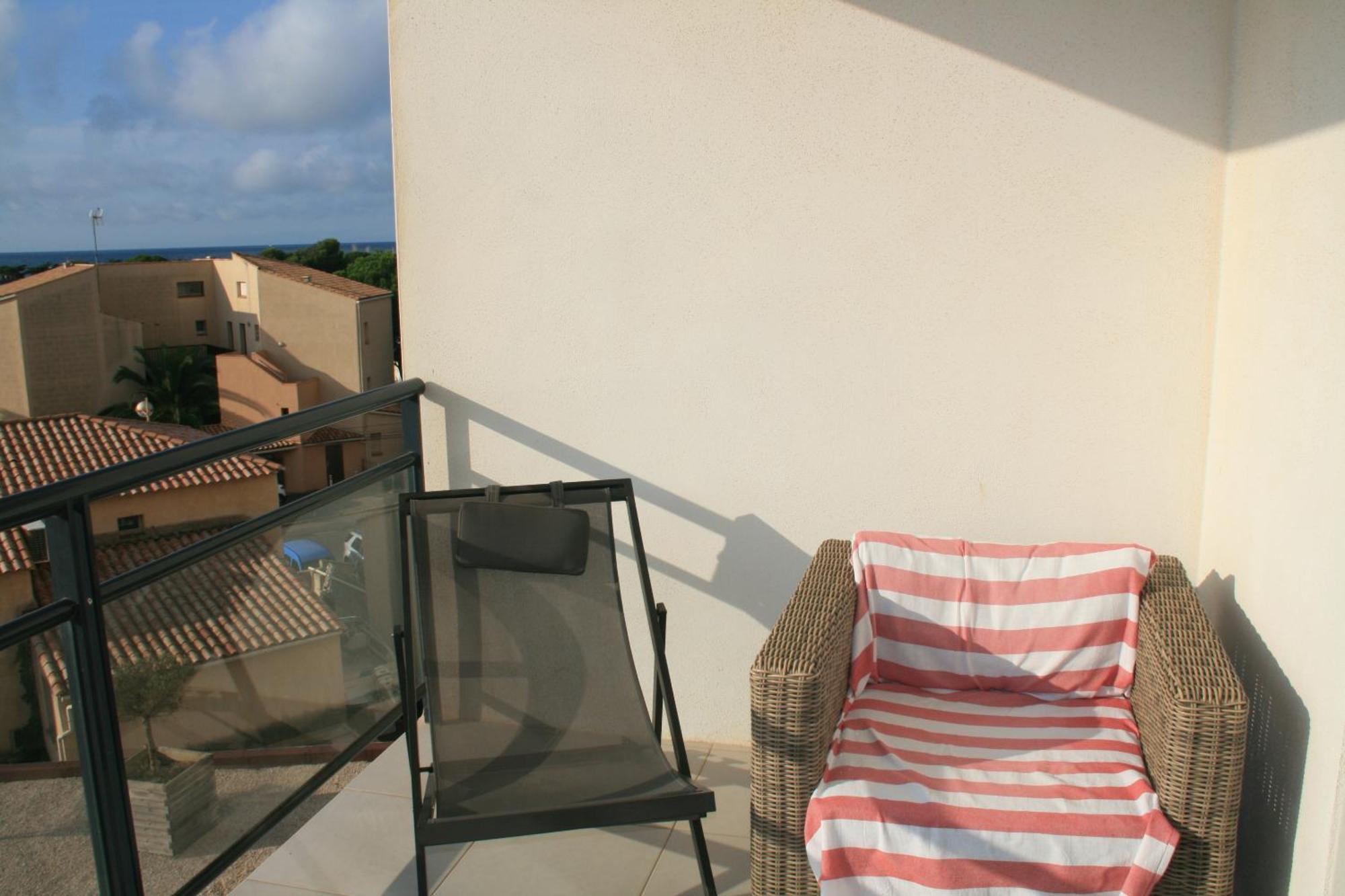 T3 vue mer 100m de la plage wifi et parking Saint-Pierre-la-Mer  Buitenkant foto